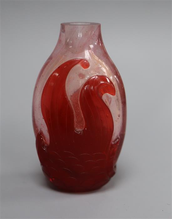 A Chinese overlaid glass fish snuff bottle, 19th century